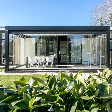 Lovely Home In Voorthuizen With Wifi フォールトハイゼン