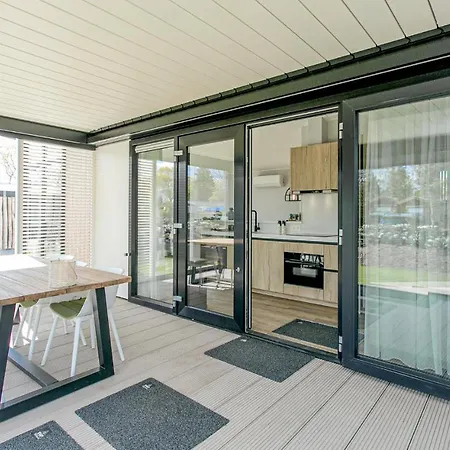 Vakantiehuis Stunning home in Voorthuizen with Jacuzzi, WiFi&2 Bedrooms Voorthuizen